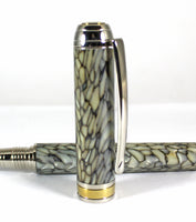 Queens Fountain pen in Conway Stewart White Tiffany Casein